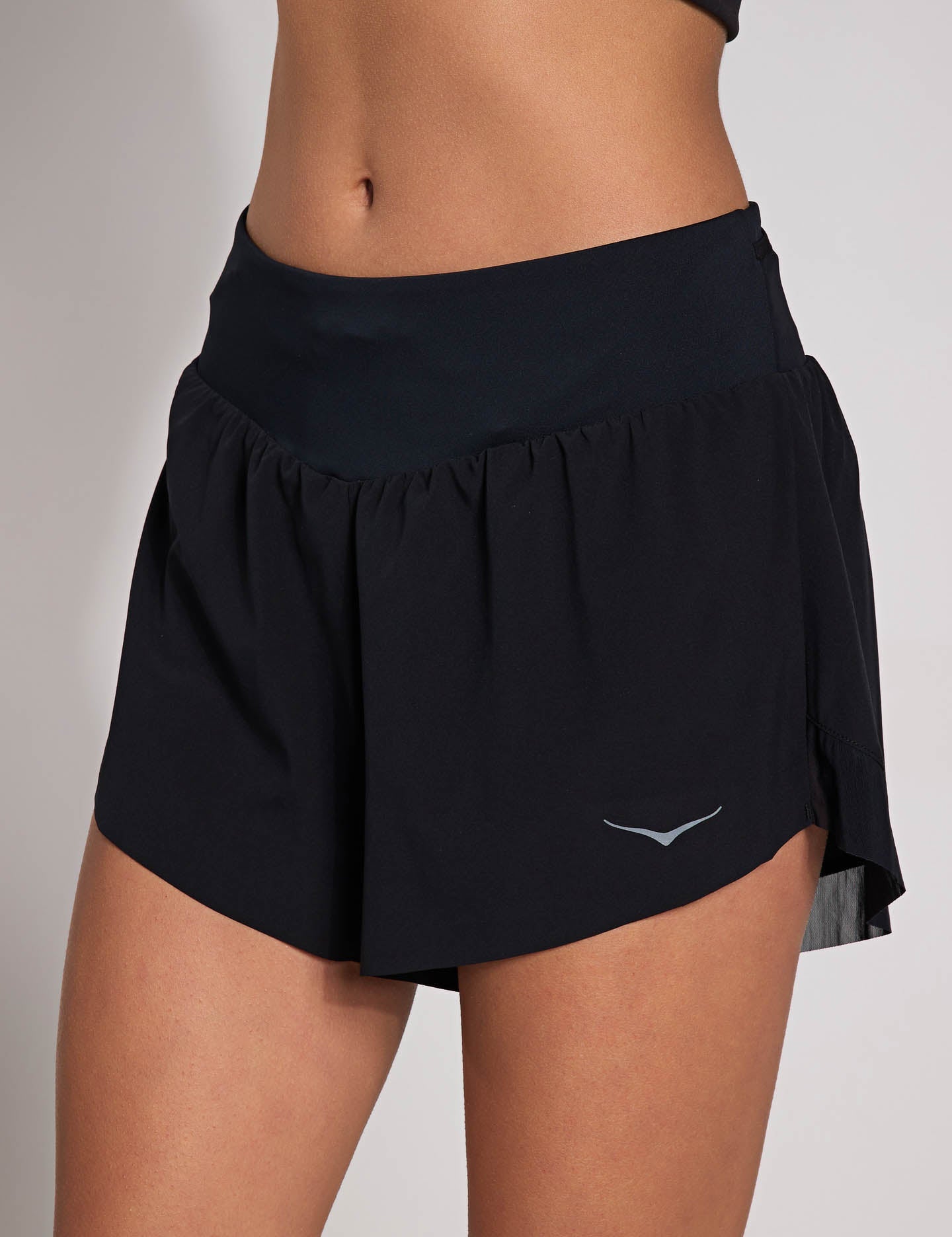 HOKA | Glide 4'' Short - Black | The Sports Edit