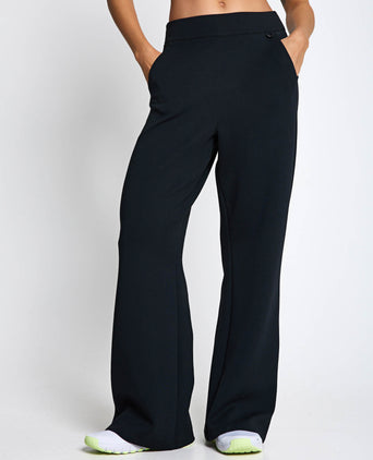 24.7 ImpossiblySoft Dri-FIT Loose Flared Pants - Black/Dark Smoke Grey