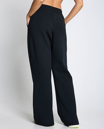 24.7 ImpossiblySoft Dri-FIT Loose Flared Pants - Black/Dark Smoke Grey