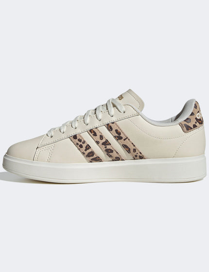 adidas Grand Court 2.0 Shoes - Off White/Magic Beige/Matte Goldimage4- The Sports Edit