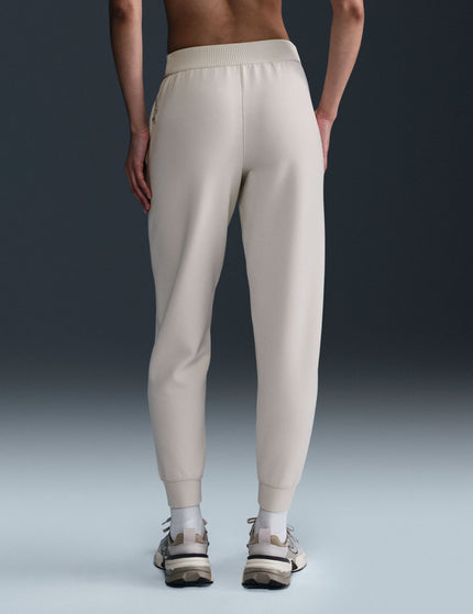 Nike 24.7 ImpossiblySoft Dri-FIT Joggers - Light Orewood Brown/Light Iron Oreimages2- The Sports Edit