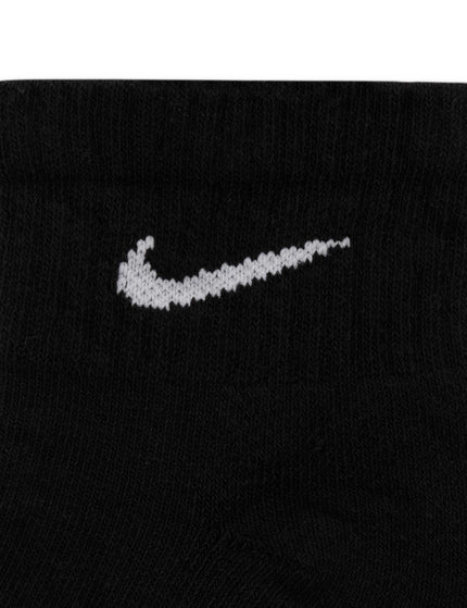 Nike Everyday Cushioned Training Ankle Socks (6 Pairs) - Black/Whiteimages5- The Sports Edit