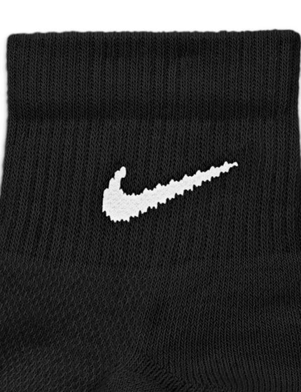 Nike Everyday Elevated Ankle Socks (3 Pairs) - Blackimages4- The Sports Edit