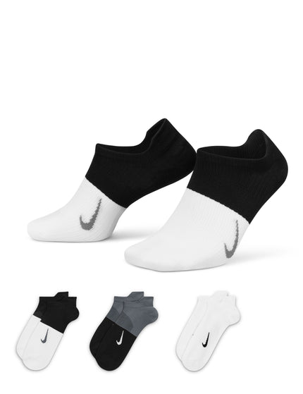 Nike Everyday Plus Lightweight Socks (3 Pairs) - White/Black/Greyimage3- The Sports Edit