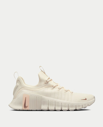 Free Metcon 6 Shoes - Pale Ivory/Guava Ice/Sail/Metallic Red Bronze