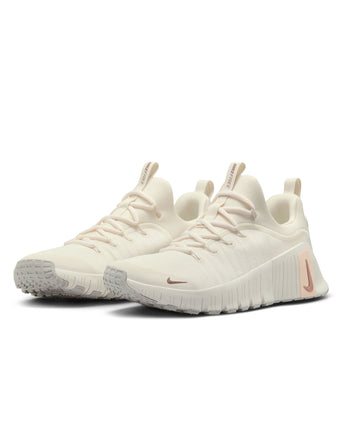 Free Metcon 6 Shoes - Pale Ivory/Guava Ice/Sail/Metallic Red Bronze