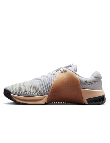 Nike Metcon 9 Shoes - White/Metallic Gold Grain/Sanddriftimage2- The Sports Edit