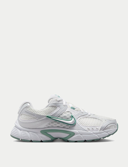 Nike V5 RNR Shoes - Summit White/Vast Grey/Cannon/Whiteimages1- The Sports Edit