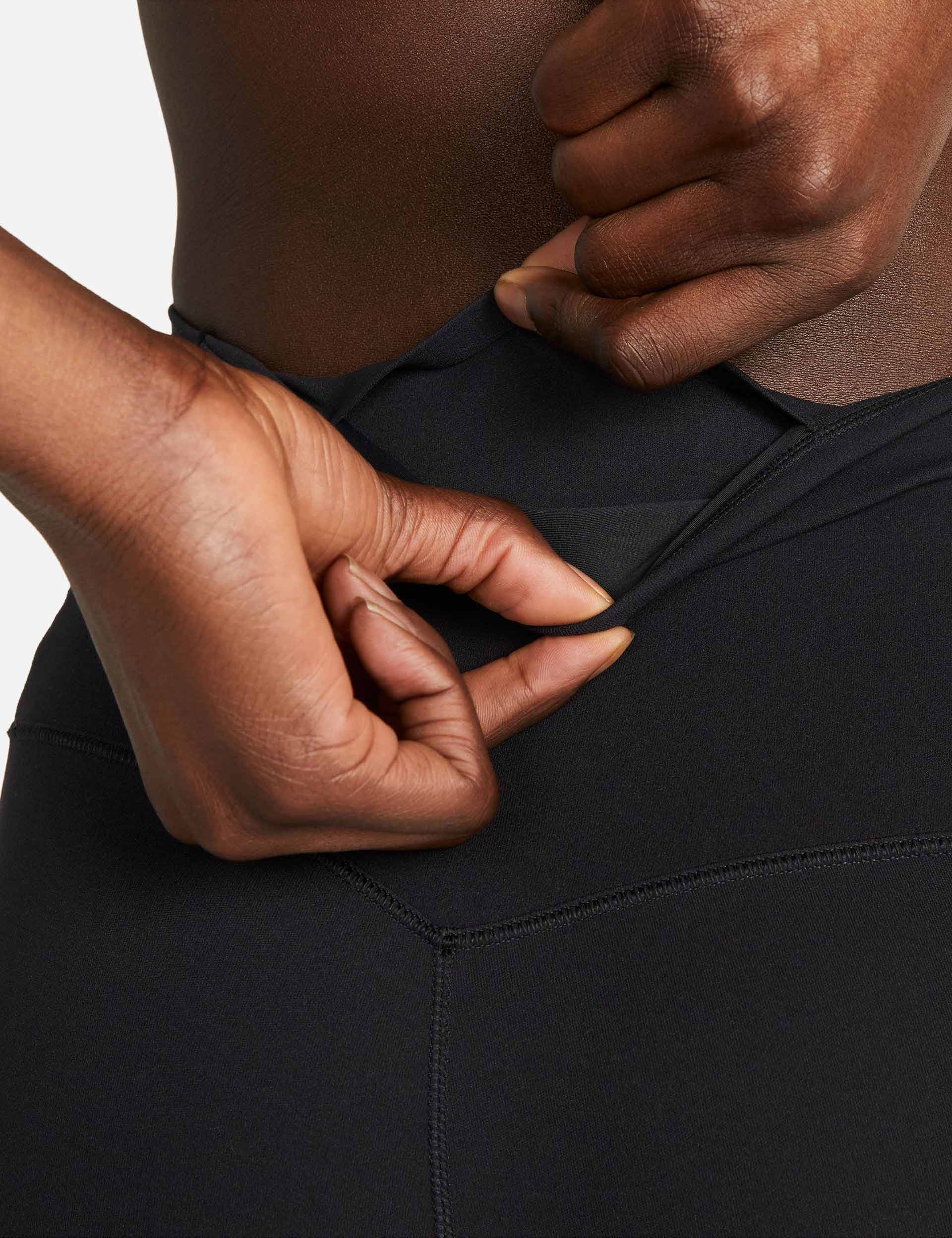 Nike | Zenvy High Waisted 7/8 Leggings - Black | The Sports Edit