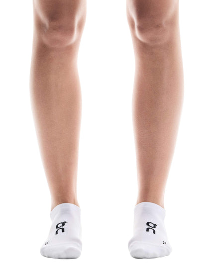 ON Running Core Run Sock Low 2P - Whiteimages3- The Sports Edit