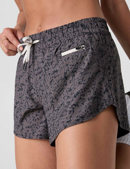 Vuori Clementine 4" Short 2.0 - Chia Stuccoimage4- The Sports Edit