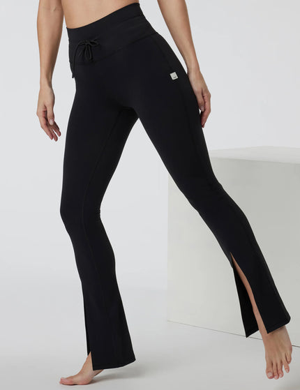 Vuori Daily Split Flare - Blackimages3- The Sports Edit