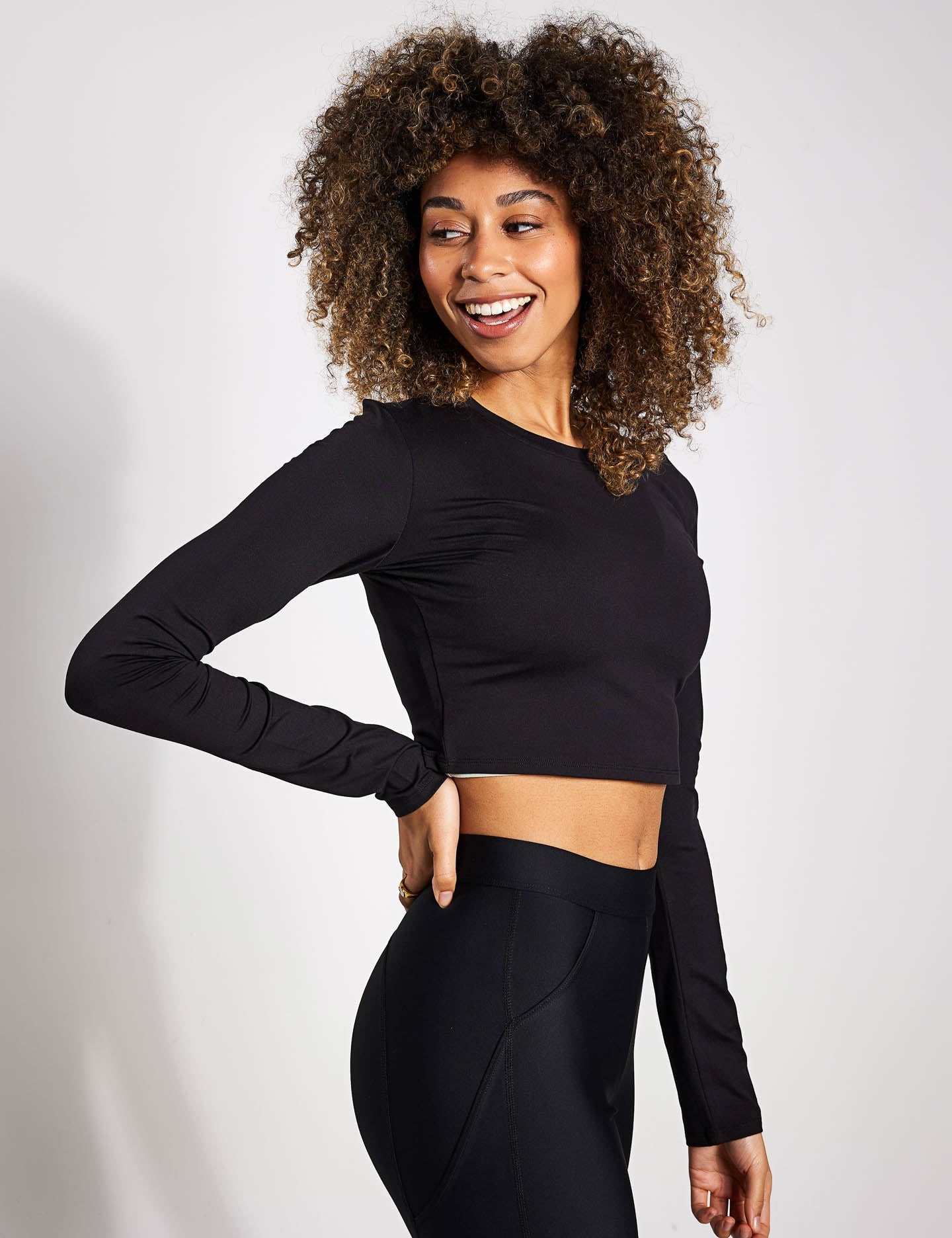 Alo Yoga Alosoft Finesse Cropped Jersey Top in Black