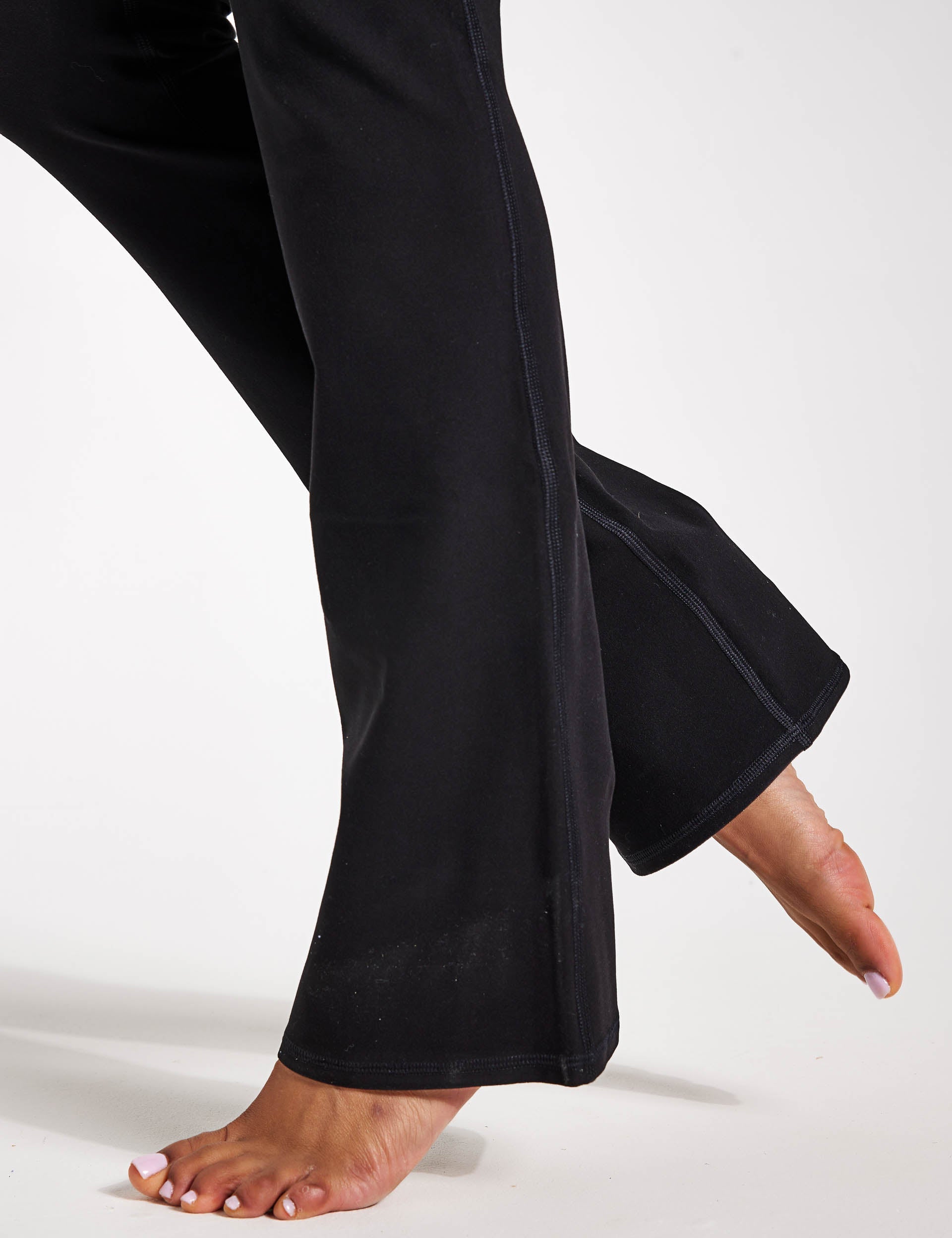 Alo Yoga Women's Alosoft Foldover Bootcut Leggings, Black, Large