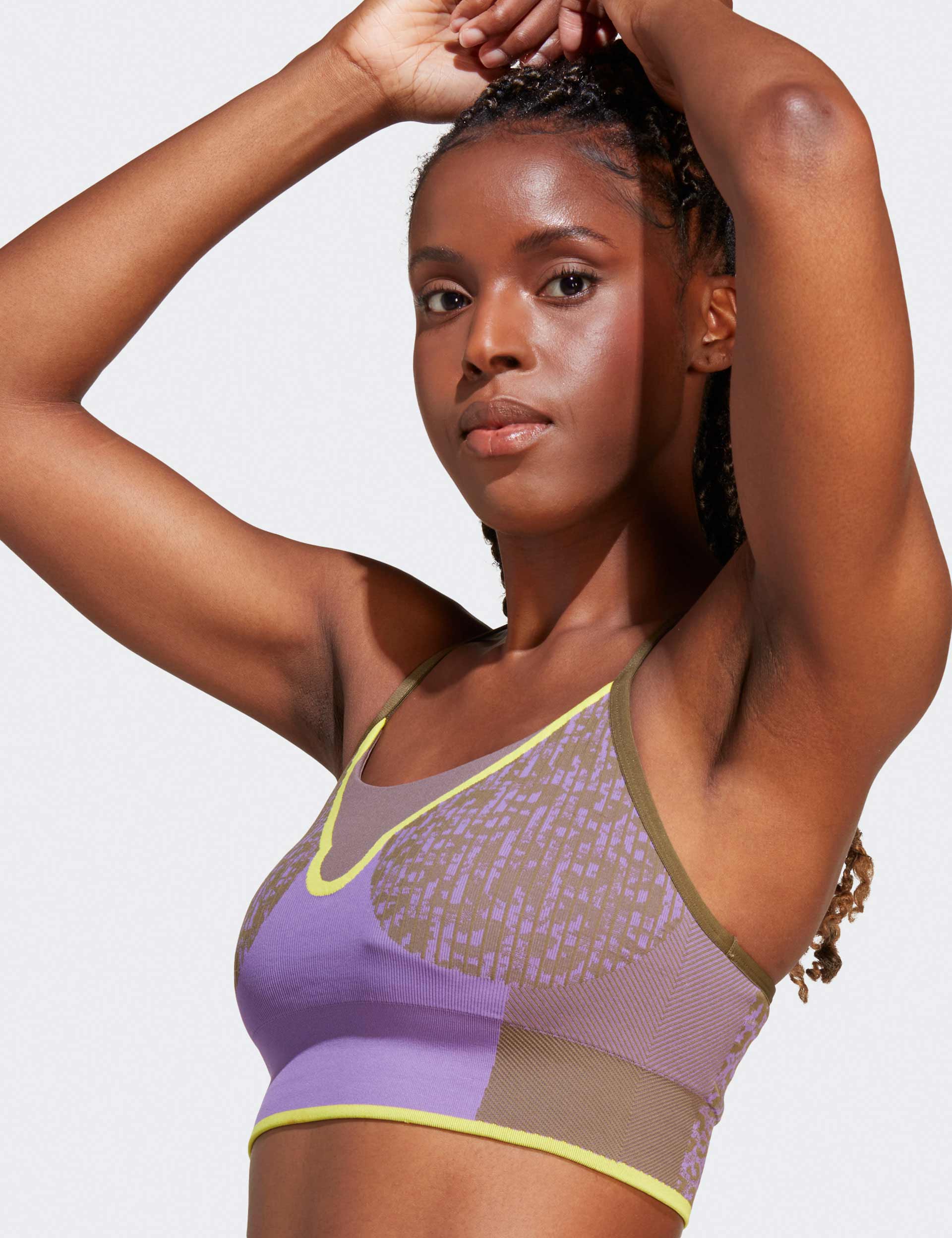 Women's yoga bra made of recycled materials