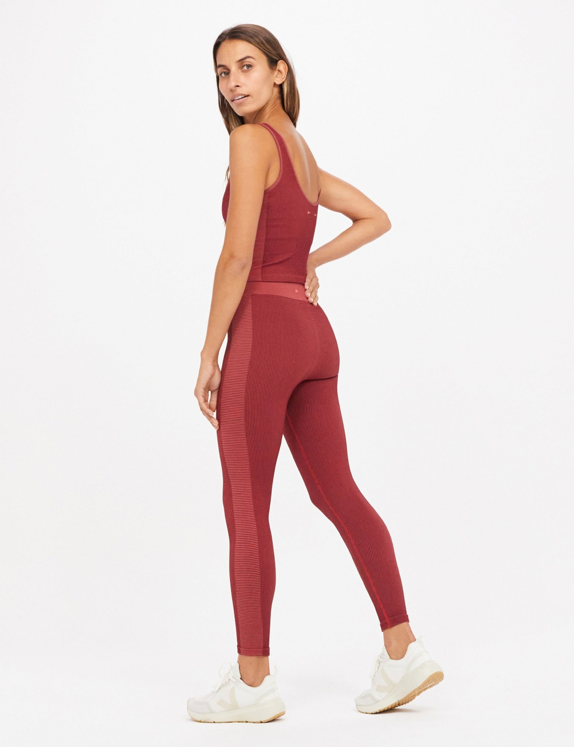 Ribbed Seamless Tess Top - Red